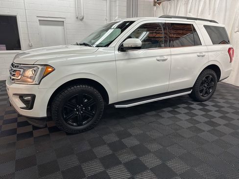 Used 2020 Ford Expedition XLT w/ Equipment Group 202A image 5