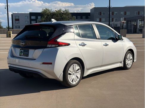 Used 2024 Nissan Leaf S FWD image 8
