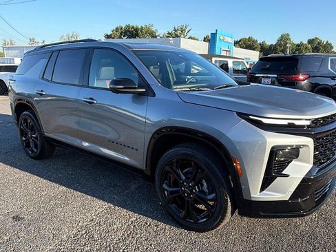 New 2027 Chevrolet Traverse RS FWD image 6
