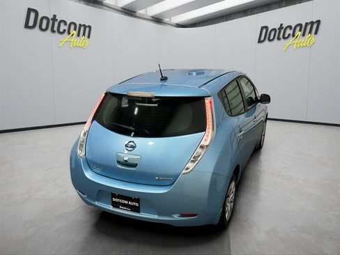 Used 2015 Nissan Leaf S image 10