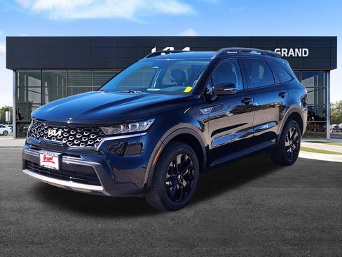 Certified 2023 Kia Sorento S image 5