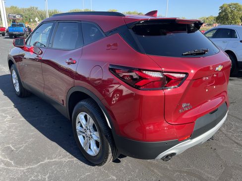 Used 2019 Chevrolet Blazer LT image 3