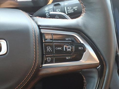 Used 2025 Jeep Grand Cherokee L Summit AWD/4WD image 23