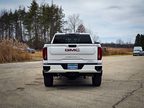 Certified 2022 GMC Sierra 3500 Denali image 6