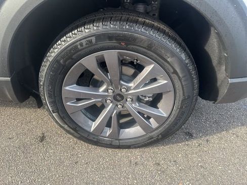 New 2026 Ford Explorer Active w/ Active Comfort Package image 5