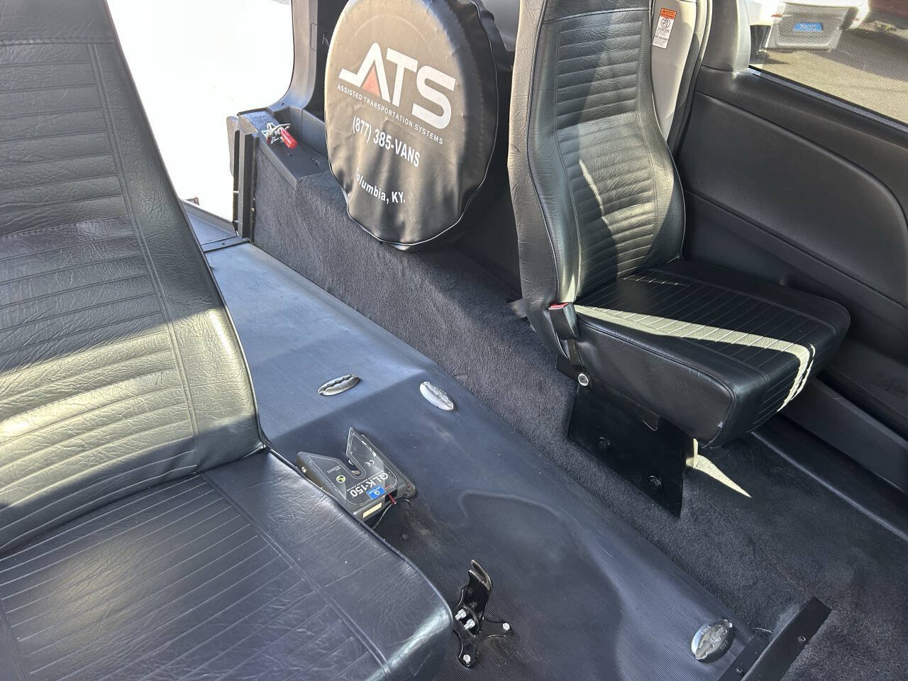 Used 2020 Toyota Sienna SE FWD image 38