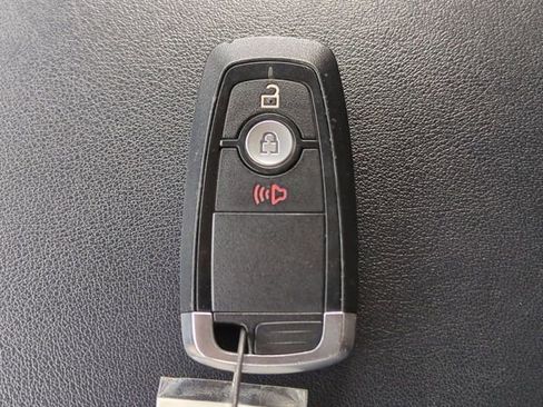 Certified 2019 Ford Edge SEL w/ Equipment Group 201A FWD image 28