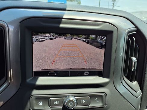 Used 2025 Chevrolet Silverado 1500 Custom image 15