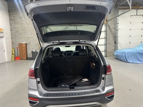 Certified 2023 Volkswagen Taos SE w/ Panoramic Sunroof Package FWD image 22