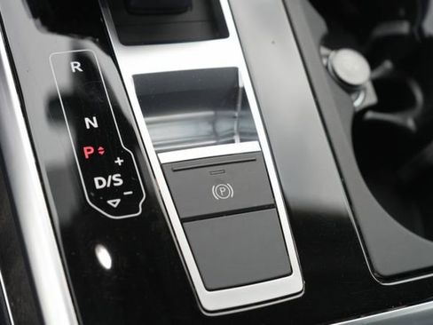 Used 2022 Audi Q7 3.0T Premium AWD/4WD image 15