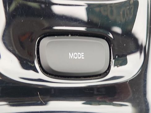 Used 2023 Buick Envision Avenir AWD/4WD image 24
