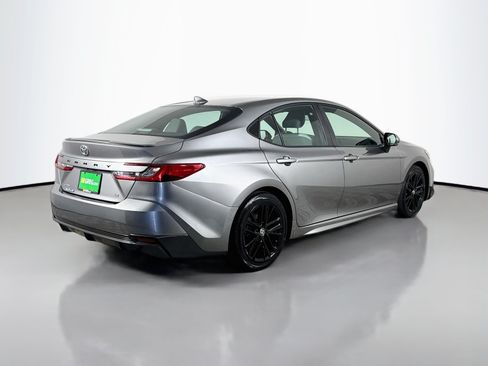 Used 2025 Toyota Camry SE w/ Convenience Package FWD image 10