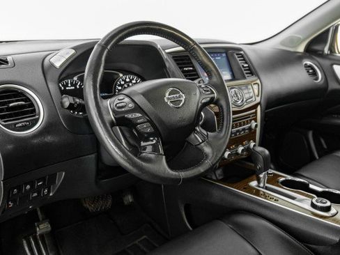 Used 2020 Nissan Pathfinder Platinum AWD/4WD image 11