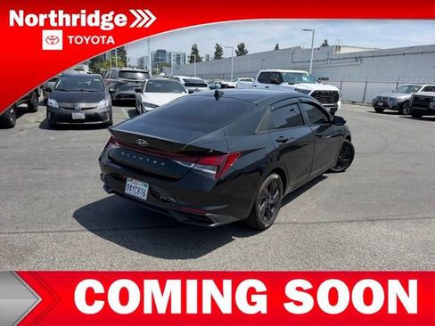 Used 2022 Hyundai Elantra SEL w/ Cargo Package FWD image 4