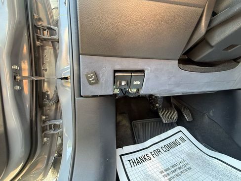 Used 2022 Nissan Kicks SR w/ Premium Package FWD image 25