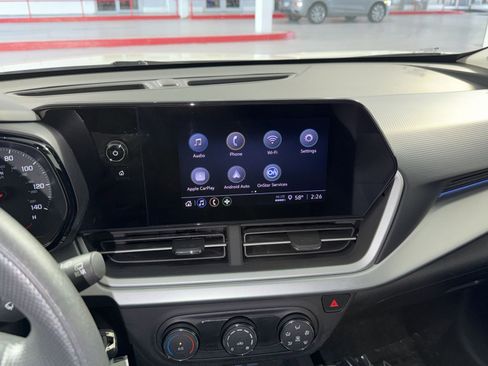 Used 2024 Chevrolet Trax LS image 20