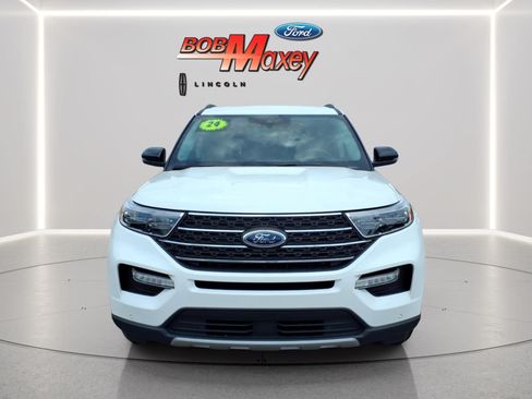 Used 2024 Ford Explorer XLT w/ Equipment Group 202A AWD/4WD image 2