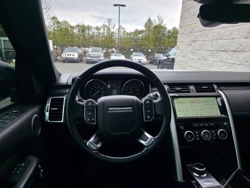 Used 2017 Land Rover Discovery HSE Luxury image 5