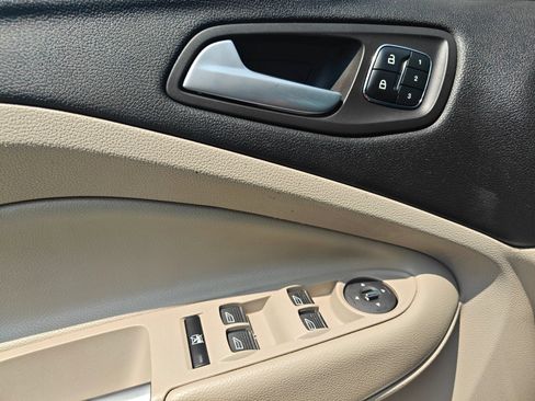 Used 2014 Ford Escape Titanium FWD image 13