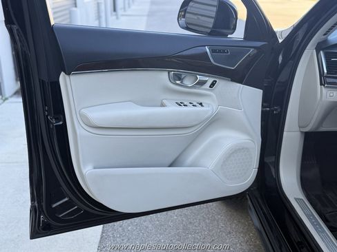 Used 2017 Volvo XC90 T5 Momentum w/ Vision Package image 10