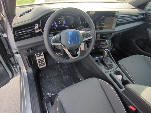 New 2025 Volkswagen Jetta Sport image 11