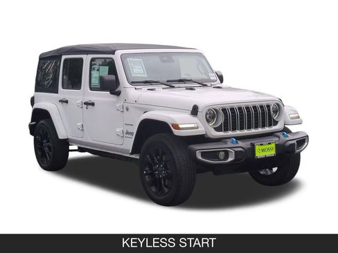 Used 2024 Jeep Wrangler Unlimited Sahara AWD/4WD image 2