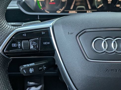 Used 2022 Audi e-tron S Premium Plus AWD/4WD image 10