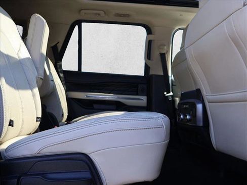Used 2019 Ford Expedition Platinum RWD image 29