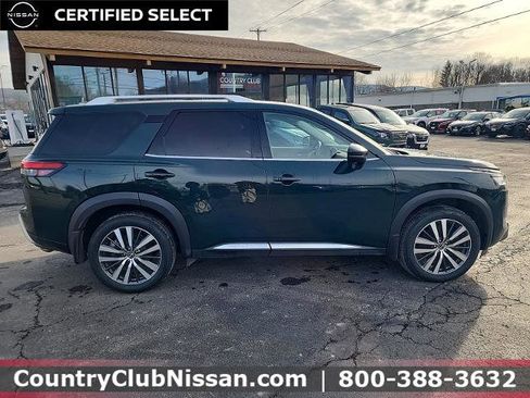 Certified 2022 Nissan Pathfinder Platinum w/ Cargo Package image 9