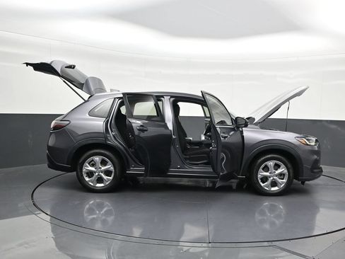 Used 2024 Honda HR-V LX image 36