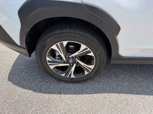 Used 2026 Subaru Crosstrek 2.5i Premium AWD/4WD image 5