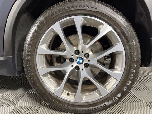 Used 2021 BMW X5 xDrive40i w/ Parking Assistance Package image 11
