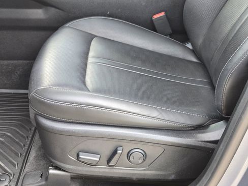 Certified 2025 Kia Sorento EX FWD image 25