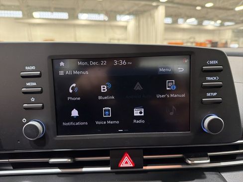 Used 2023 Hyundai Elantra SEL image 19