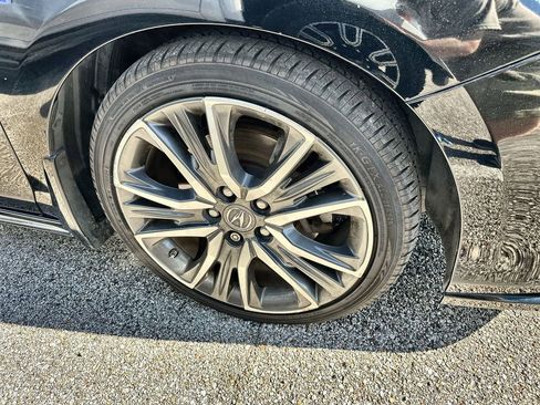 Used 2019 Acura RLX Sport Hybrid w/ Advance Pkg image 4