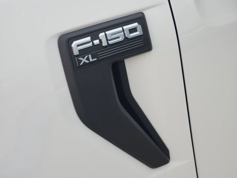 Used 2025 Ford F150 XL RWD image 12
