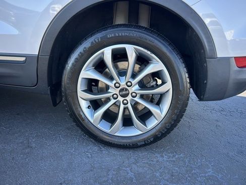 Used 2018 Lincoln MKC Select w/ Select Plus Package image 10