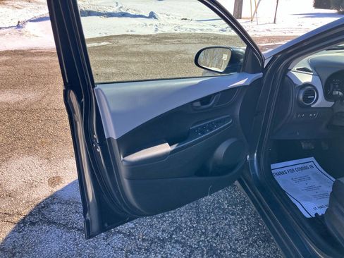 Used 2019 Hyundai Kona SEL image 13