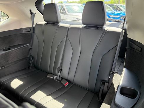 Used 2024 Acura MDX SH-AWD image 15