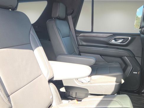 Used 2024 Chevrolet Tahoe Z71 w/ Z71 Off-Road Package image 18