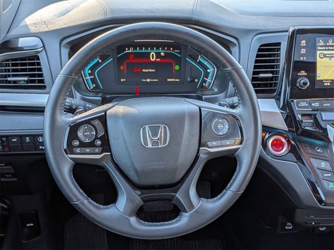 Used 2023 Honda Odyssey Touring image 31