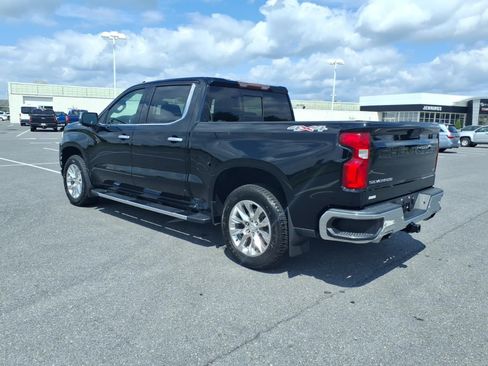 Certified 2019 Chevrolet Silverado 1500 LTZ w/ LTZ Premium Package AWD/4WD image 6
