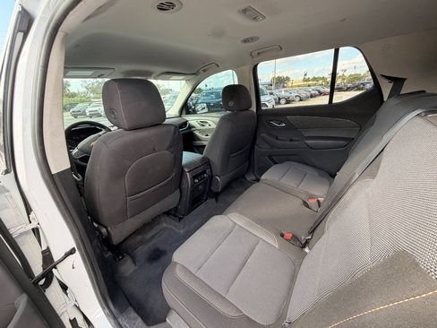 Used 2020 Chevrolet Traverse LS image 11