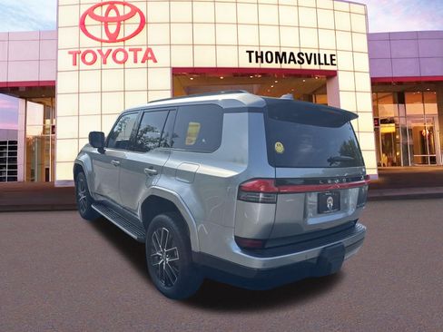 Used 2026 Lexus GX 550 w/ Cold Area Package AWD/4WD image 7