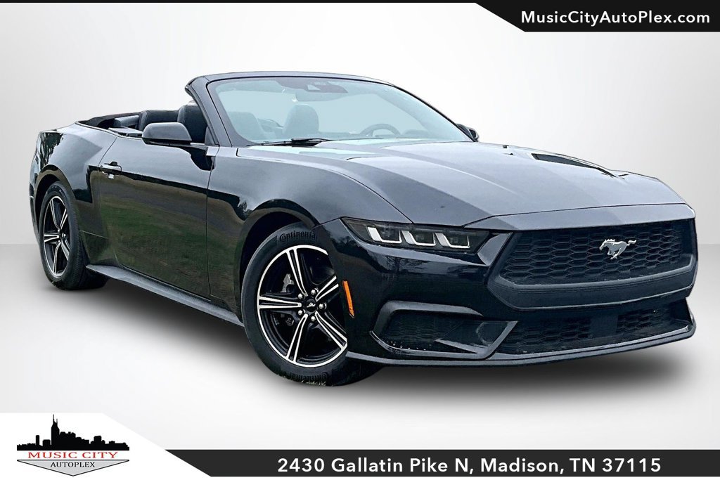 Used 2024 Ford Mustang Convertible RWD image 1