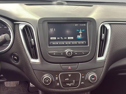 Used 2016 Chevrolet Malibu LT FWD image 13
