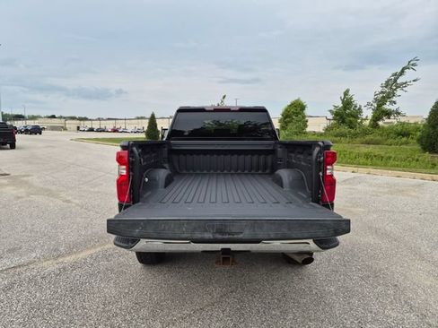 Used 2022 Chevrolet Silverado 3500 LT w/ Convenience Package AWD/4WD image 10