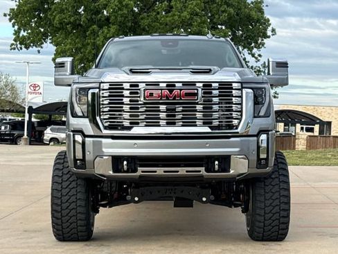 Used 2026 GMC Sierra 3500 Denali w/ Technology Package AWD/4WD image 2