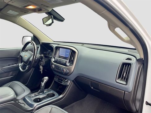 Used 2022 Chevrolet Colorado Z71 image 28