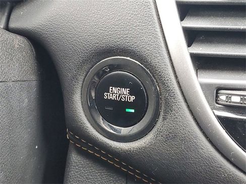 Certified 2017 Chevrolet Trax LT w/ LT Convenience Package image 23